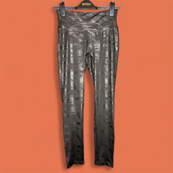 Stella Luce Women's Witchy Whimsygoth Black Camo Halloween Leggings - Picture 2 of 8
